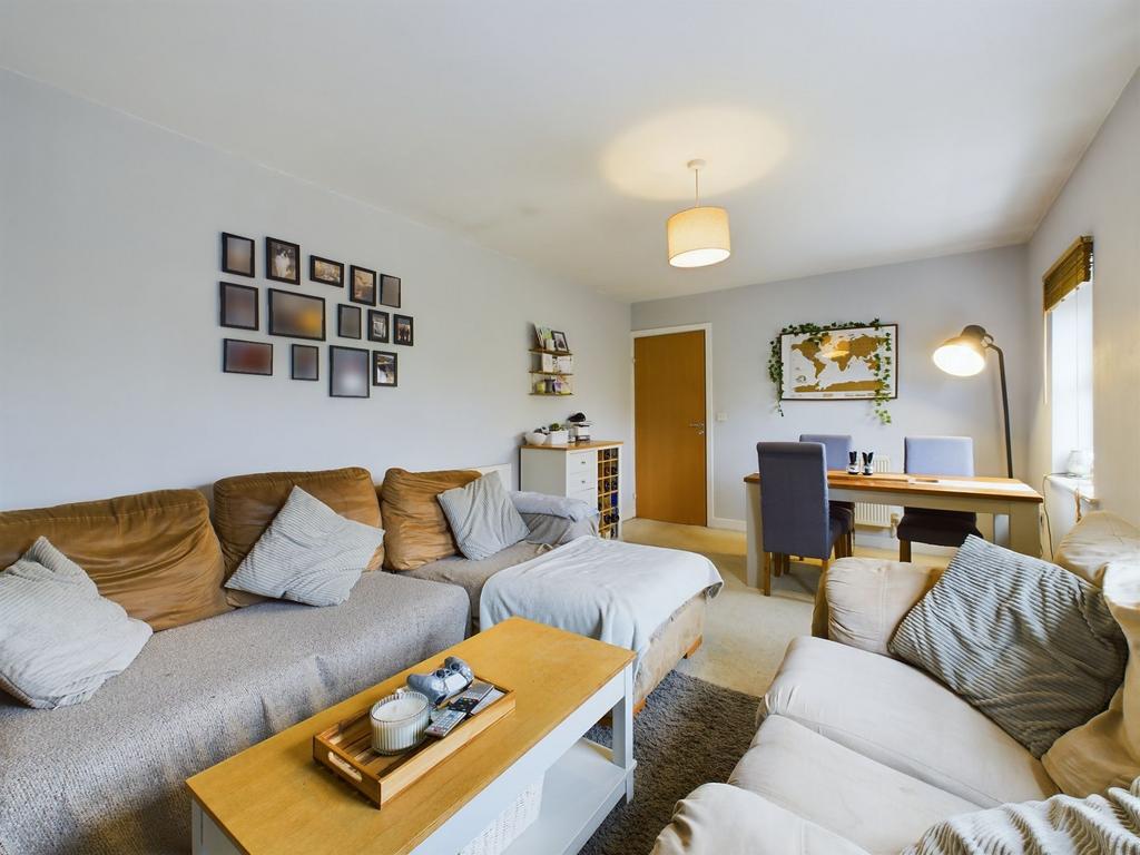 Sitting/Dining Room