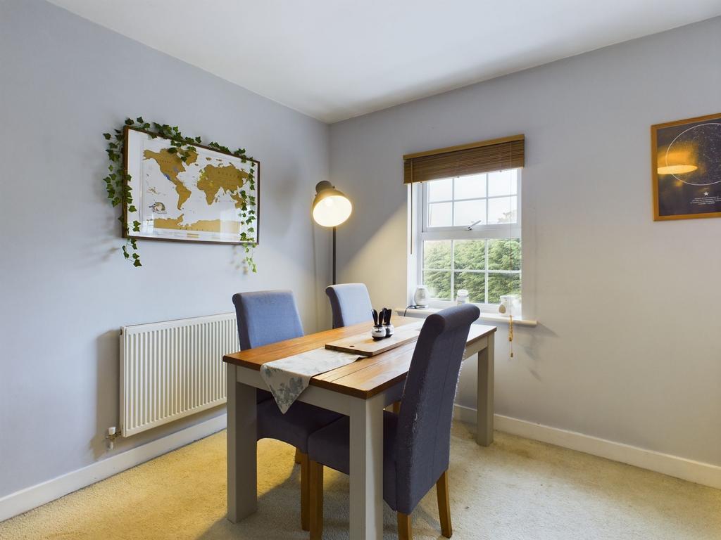 Sitting/Dining Room