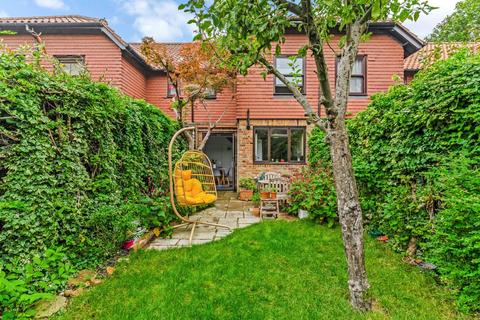 2 bedroom terraced house for sale, Toyne Way, Highgate