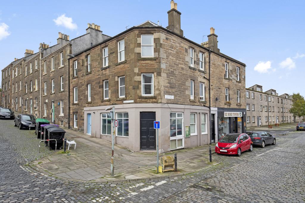 5 1f2, Newhaven Main Street... 1 bed flat for sale £185,000