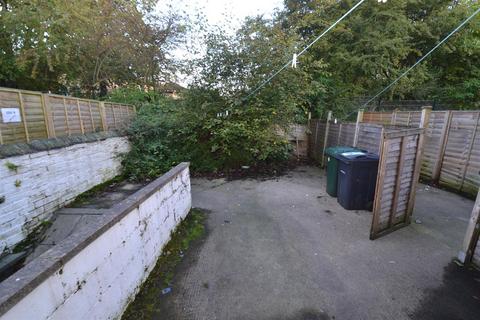 164 Dirkhill Road, Bradford, BD7 1QR