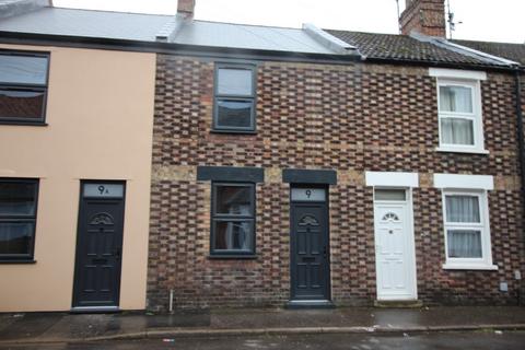 3 bedroom terraced house to rent, Cresswell Street, King's Lynn, PE30