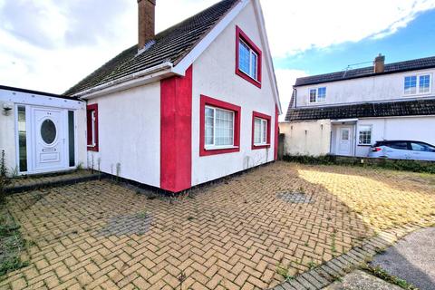 3 bedroom detached house to rent, Canvey Island SS8