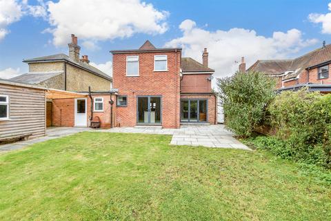 3 bedroom detached house for sale, Dover Road, Sandwich, Kent