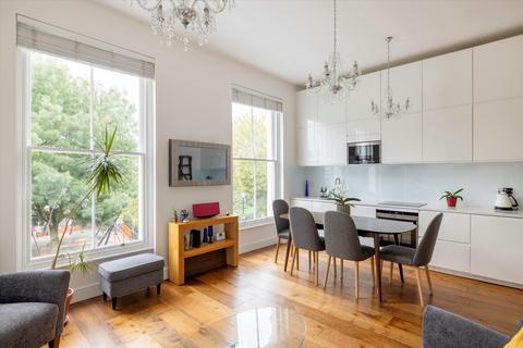 2 bedroom flat for sale, Cambridge Gardens, London, W10