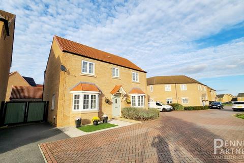 4 bedroom detached house for sale, Magnus Close, Peterborough PE2