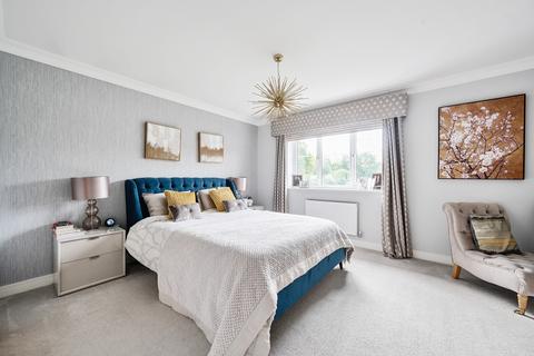 28 River Walk, Fetcham, Leatherhead, KT22 9FF