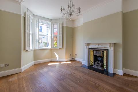 86 Llanfair Road, Cardiff, CF11 9QA