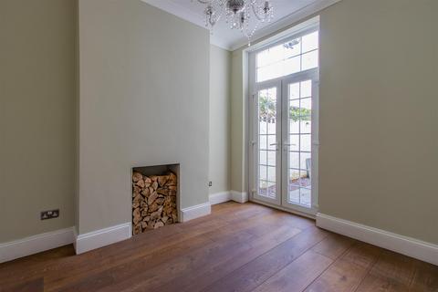 86 Llanfair Road, Cardiff, CF11 9QA
