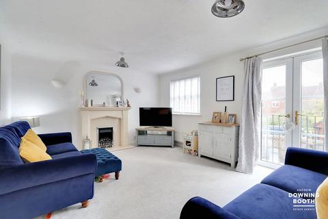 27 Whitehouse Drive, Lichfield, WS13 8FE