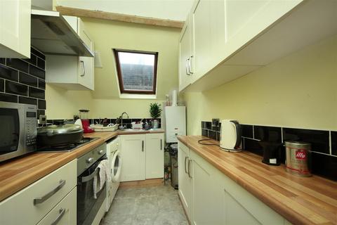 1 bedroom flat for sale, Woodville Gardens, W5