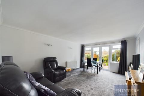 2 bedroom detached bungalow for sale, Kingscote Road East, Cheltenham