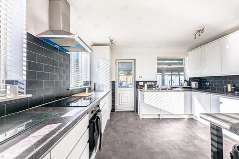 4 bedroom semi-detached house for sale, Firvale Close, Leigh