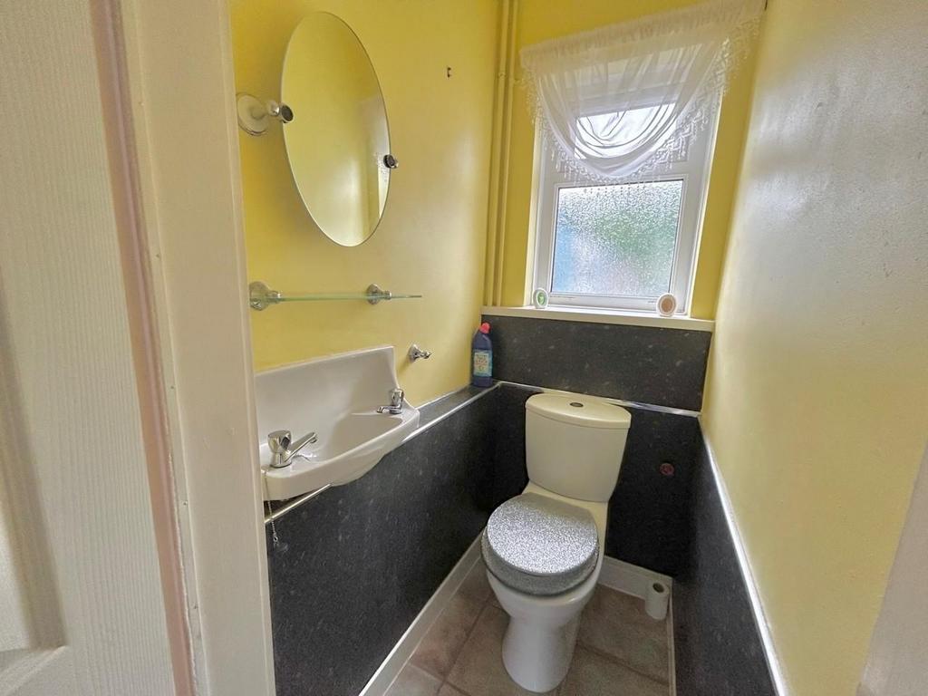 Toilet.jpg