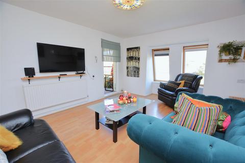 1 bedroom flat to rent, Woburn Close, Wimbledon SW19