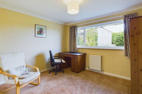 11 Meadway, St Austell, PL25 4HT