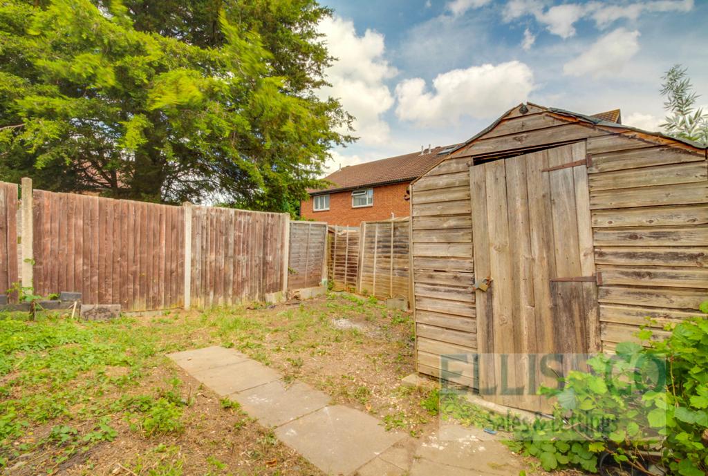 Dacre Close, Greenford, UB6 1 bed semidetached house for sale £340,000
