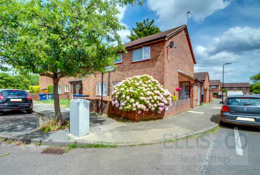 Dacre Close, Greenford, UB6 1 bed semidetached house for sale £340,000