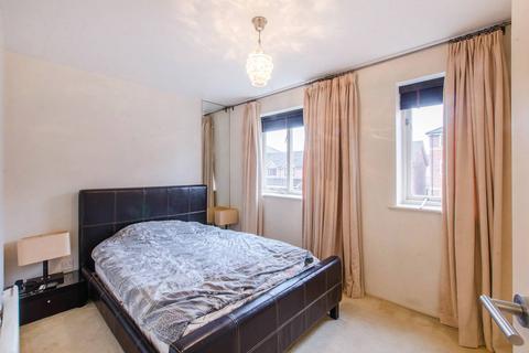 1 bedroom flat to rent, Telegraph Place, Isle Of Dogs, London, E14