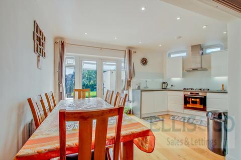 59 Stanley Avenue, Greenford, UB6 8NP