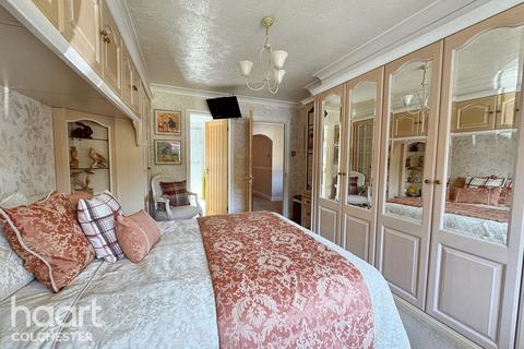 5 bedroom bungalow for sale, Brightlingsea Road, Thorrington
