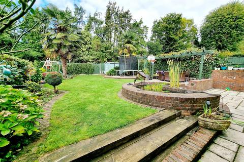 4 bedroom semi-detached house for sale, Wilton Road, Cockfosters, EN4