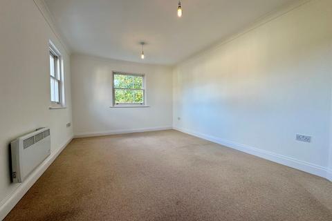 1 bedroom flat to rent, Queen Street, Chelmsford, Essex, CM2