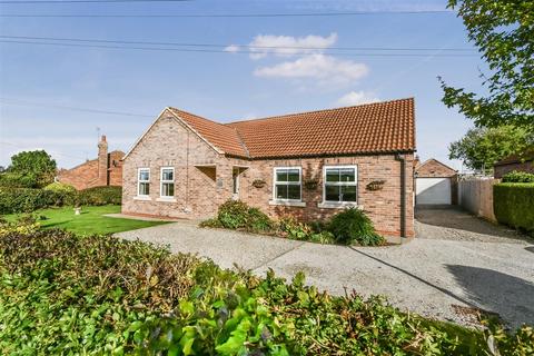 3 bedroom detached bungalow for sale, Tholthorpe, York