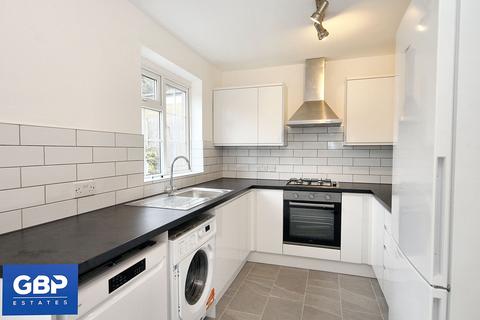 3 bedroom semi-detached house to rent, Newbury Road, London, E4