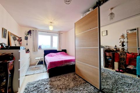 1 bedroom flat for sale, Broadway, London W13