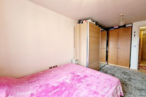 1 bedroom flat for sale, Broadway, London W13