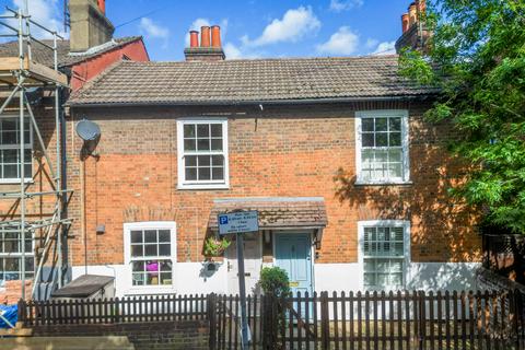 2 bedroom cottage to rent, High Street, Berkhamsted HP4