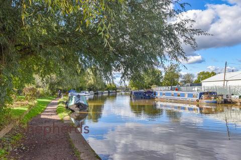 2 bedroom flat for sale, Village Close, Hoddesdon EN11