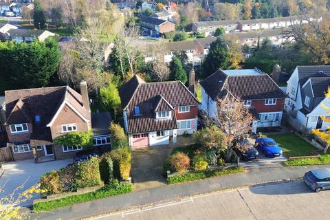 4 bedroom detached house for sale, Turners Mill Road, Haywards Heath, RH16