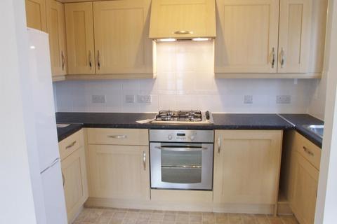 2 bedroom flat to rent, Franklin Avenue, Watford, WD18