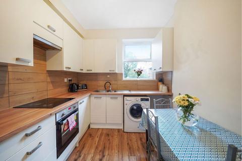 3 bedroom duplex for sale, Abbotsford Avenue, London N15