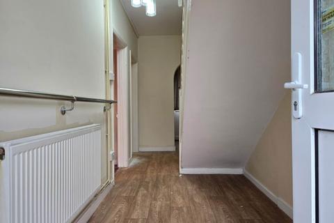 4 bedroom terraced house to rent, Burnside Road, Barking & Dagenham, RM8 1XD