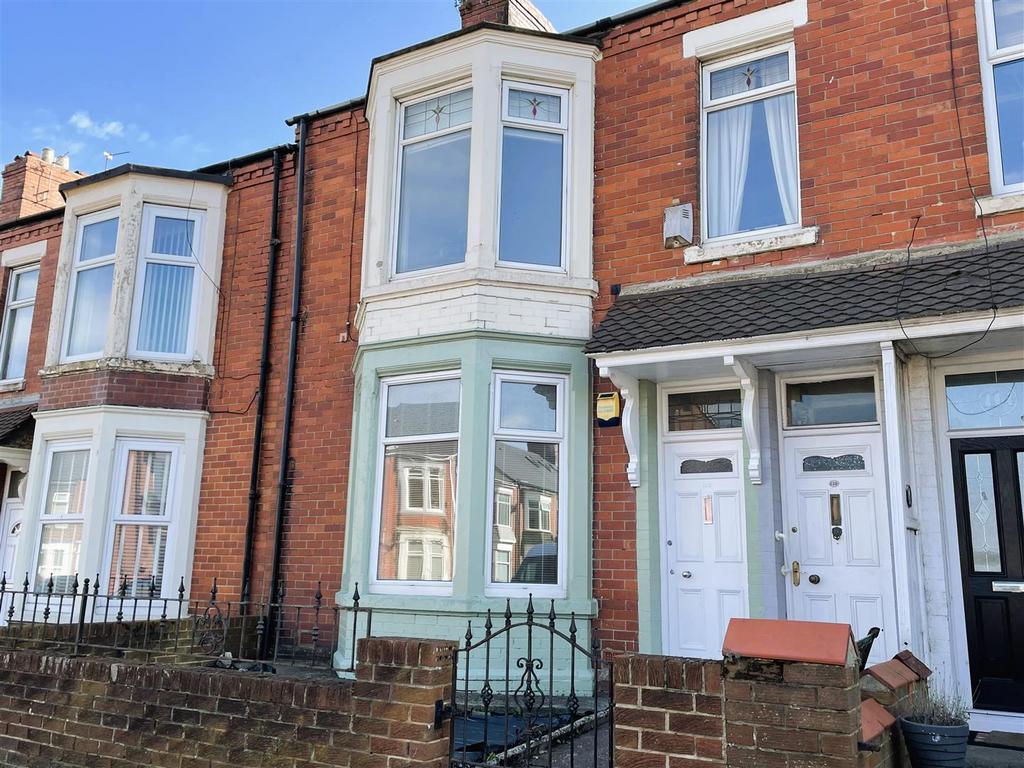 Mowbray Road, South Shields 2 bed flat for sale £119,950