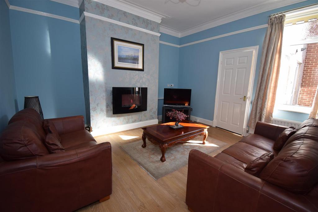 Mowbray Road, South Shields 2 bed flat for sale £119,950