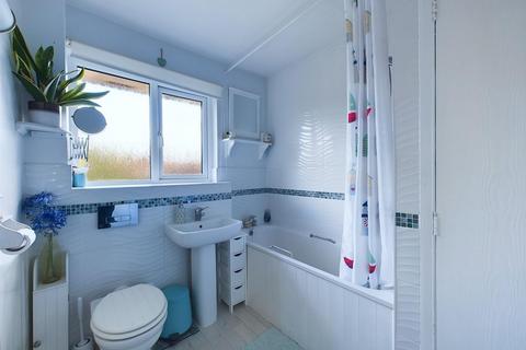 51 Vellum Drive, Carshalton, SM5 2TP