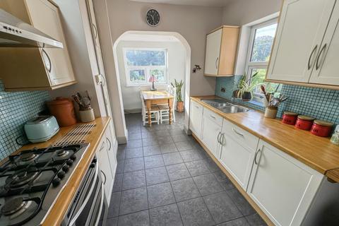 3 bedroom end of terrace house for sale, Valley Terrace, Shadwell, Leeds