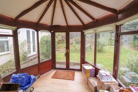 22 Bearswood Close, Hyde, SK14 5NR