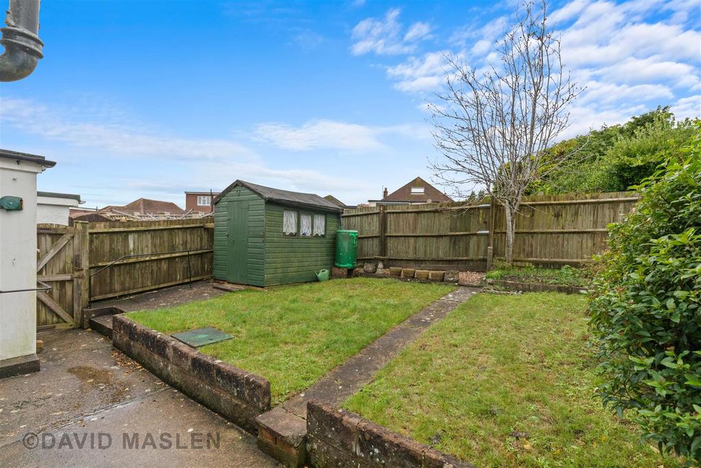 Rear garden (4).jpg