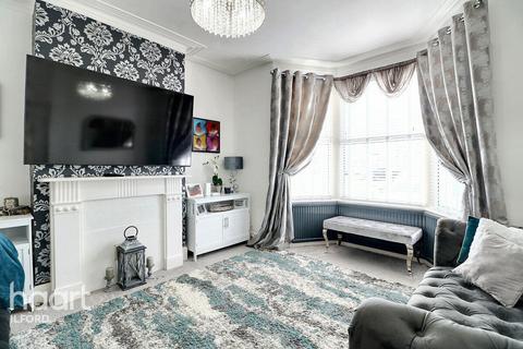 4 bedroom terraced house for sale, Balfour Road, Ilford