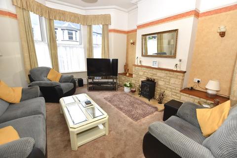 5 bedroom terraced house for sale, Warwick Road, Cliftonville