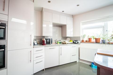 5 bedroom semi-detached house for sale, Adelaide Road, Hounslow