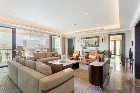 undefined, Oak Lane, London