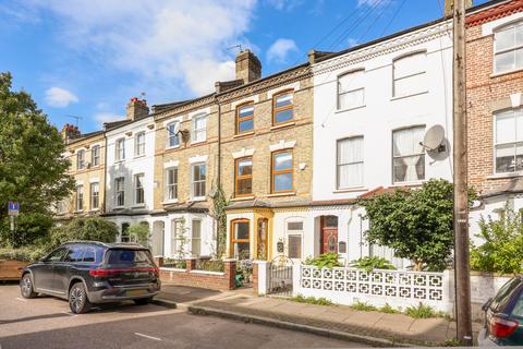 4 bedroom terraced house to rent, Mayton Street, Holloway, London