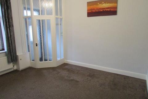 2 bedroom terraced house to rent, Whitworth Road Healey