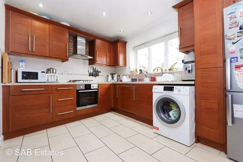 4 bedroom terraced house for sale, Allenby Road, Southall